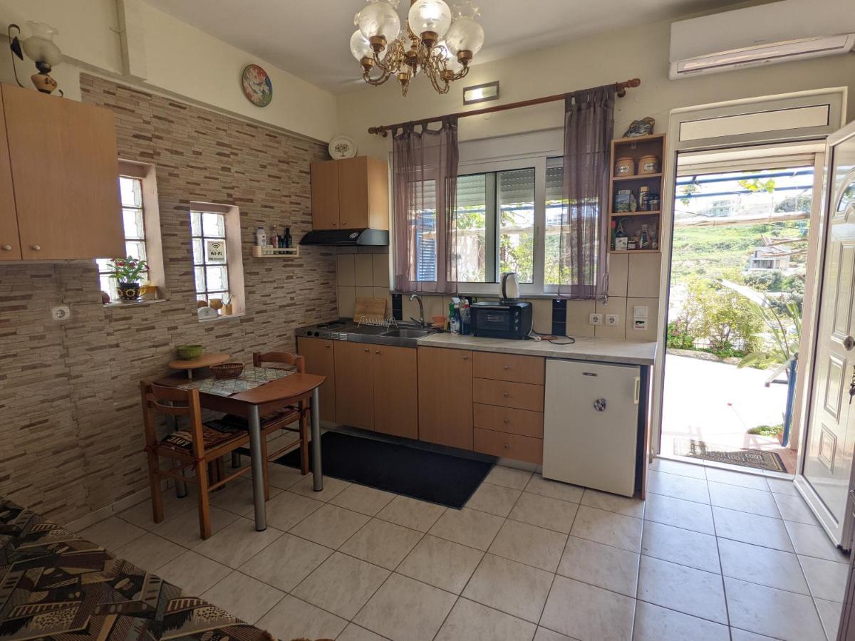 Modern 1-Bedroom With Bbq & Roof Garden Near Beach Stalos Exterior photo