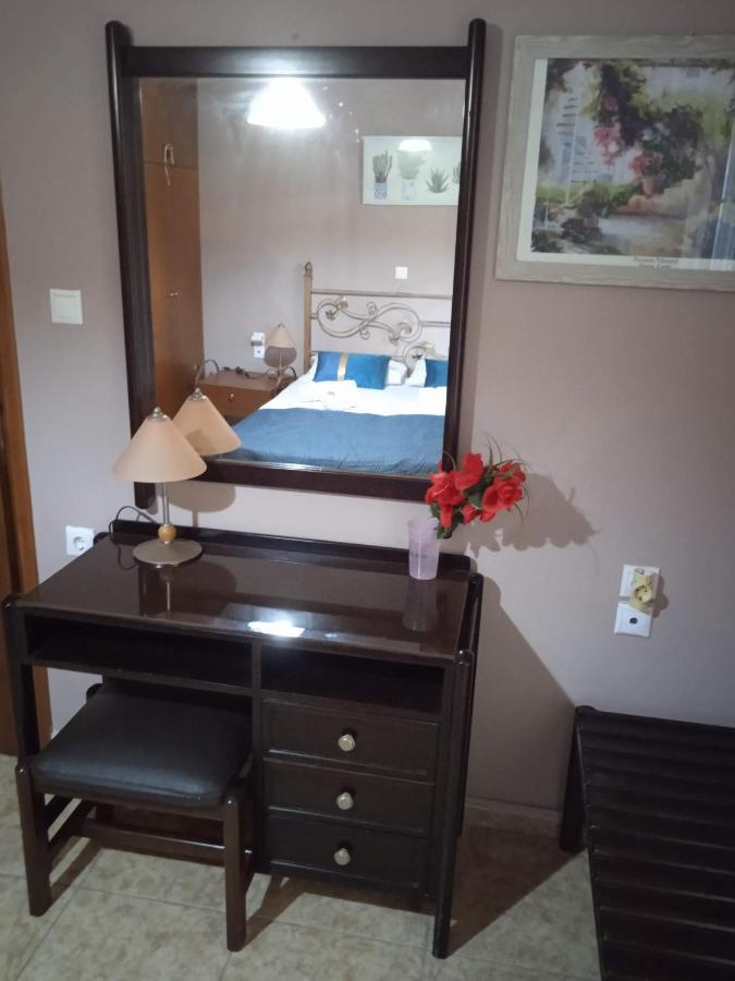 Modern 1-Bedroom With Bbq & Roof Garden Near Beach Stalos Exterior photo